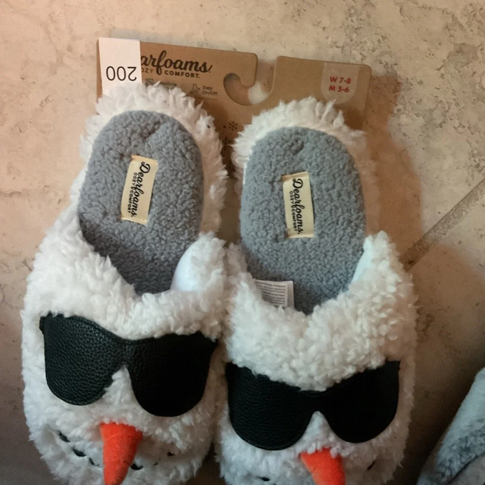 Dearfoams Cozy Comfort Unisex Snowman Slippers w/carrot nose W7-8 M5-6